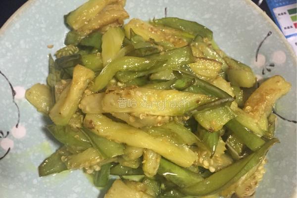 辣炒茄子的做法图解1