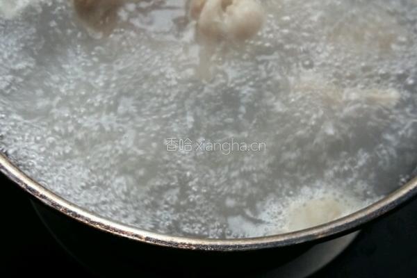 凉拌猪肚的做法图解1