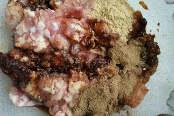 香菇猪肉馅包子的做法图解2