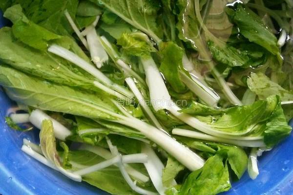 肉炒小白菜的做法图解1