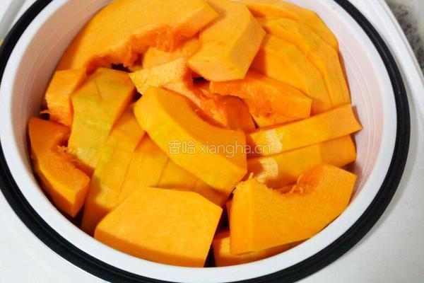 简易南瓜饼（封面为速冻后煎所以丑）的做法图解1