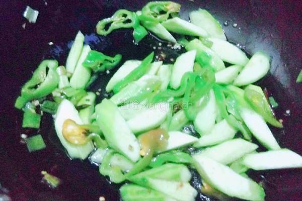 鸡蛋炒丝瓜的做法图解9