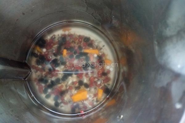 香甜南瓜芝麻糊的做法图解2
