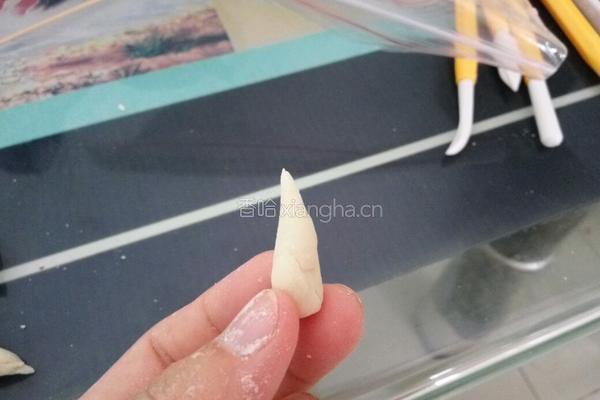 栀子花(面粉制品)的做法图解1
