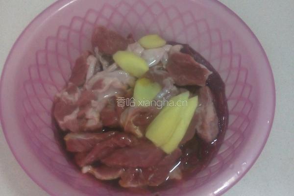 萝卜炖肉的做法图解2