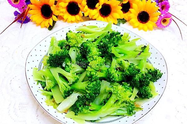 凉拌西兰花的做法图解7