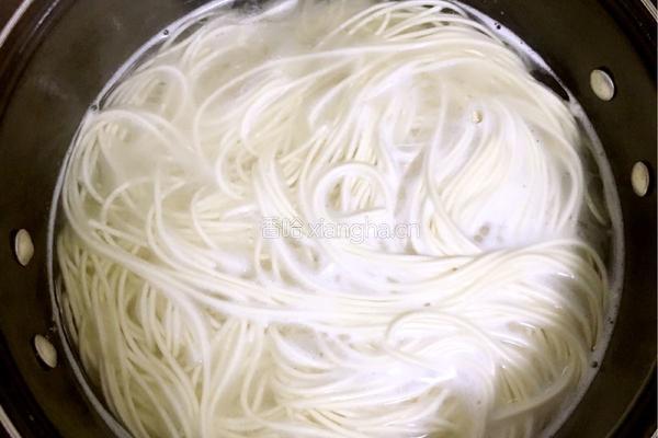 麻辣牛肉面的做法图解11