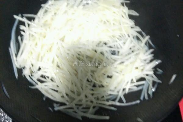 洋葱炒土豆丝的做法图解3