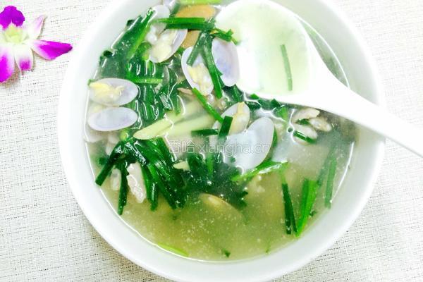 猪肉花甲韭菜汤的做法图解6