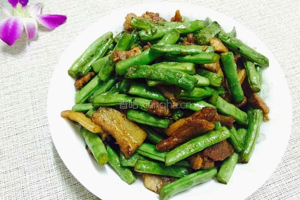 前腿肉炒四季豆的做法图解4