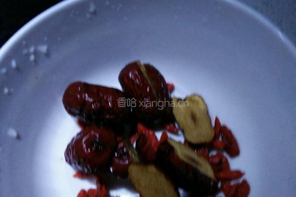 西洋参炖鸡汤的做法图解4
