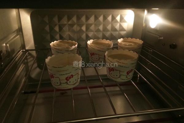 蔓越莓纸杯蛋糕的做法图解6