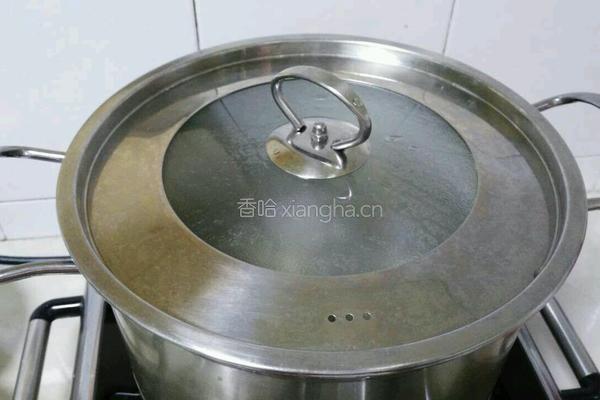 玉米排骨汤的做法图解4