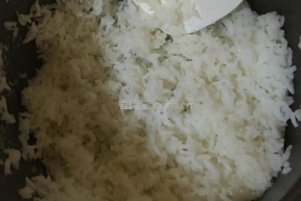 鱼子酱饭团的做法图解1