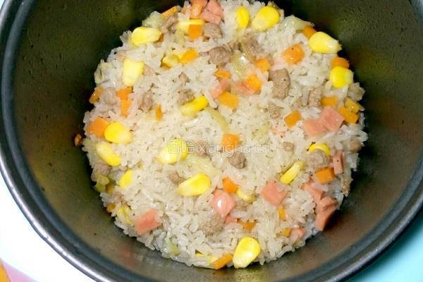 电饭煲焖饭的做法图解3