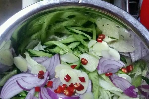 柠檬蔬菜沙拉的做法图解1