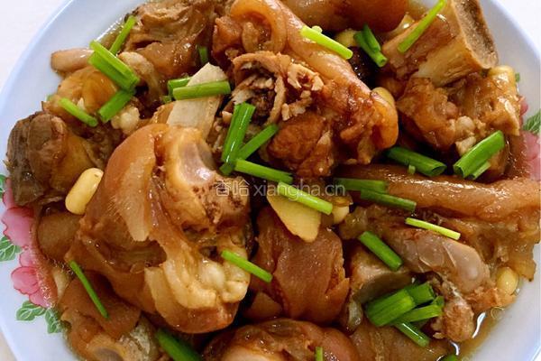 猪蹄焖黄豆的做法图解6