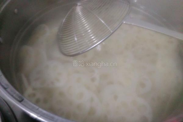 糖醋藕片的做法图解5