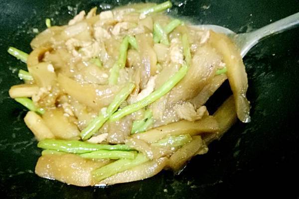 肉丝豆角炆茄子的做法图解7