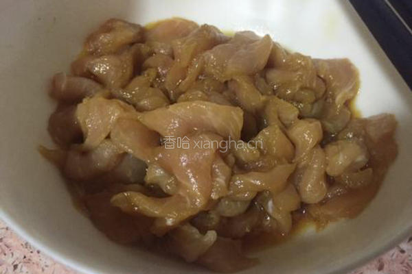 菜豆辣椒小炒肉的做法图解2
