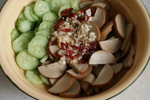 素鸡拌黄瓜的做法图解5