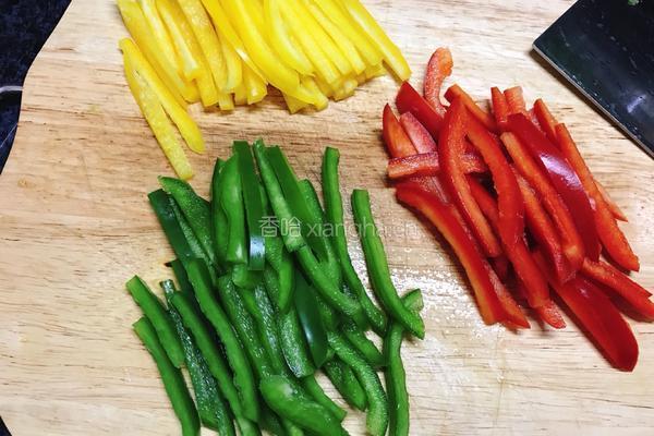 彩椒茄汁排条的做法图解5