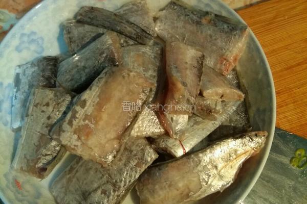 葱油带鱼的做法图解1