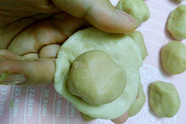 紫薯蛋黄酥的做法图解8