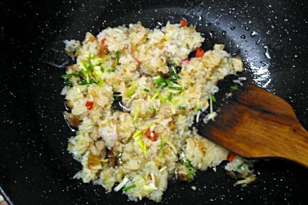 叉烧炒饭的做法图解6