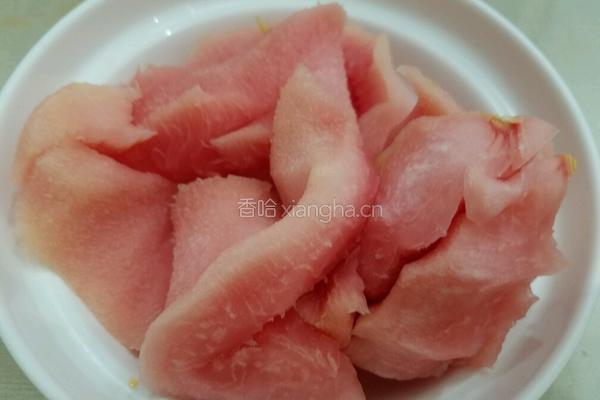 清炒红心柚子皮的做法图解5