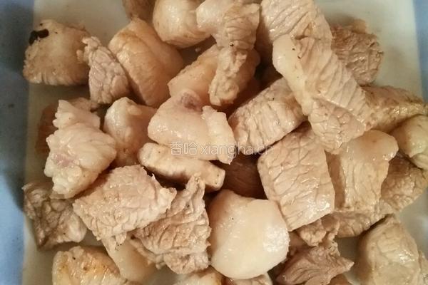 猪肉冬瓜粉条的做法图解1