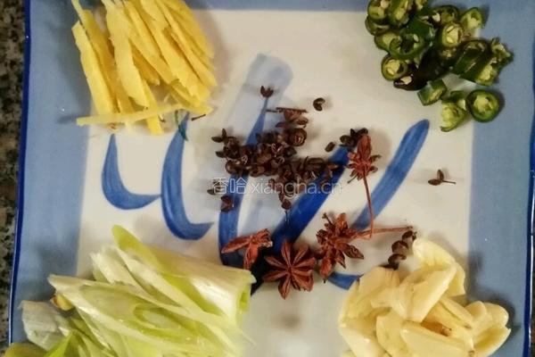 猪肉冬瓜粉条的做法图解2