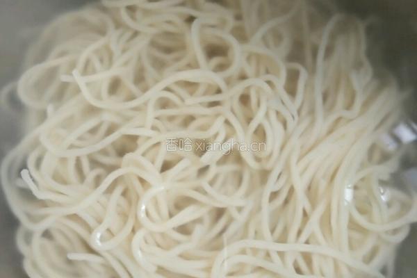青红椒炒面的做法图解4