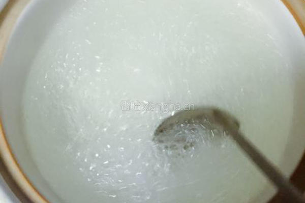 红糖桂花凉粉的做法图解5