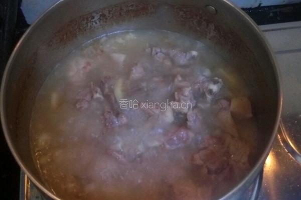 冬瓜排骨枸杞汤的做法图解4