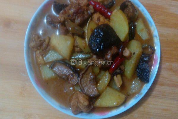 香菇土豆炖鸡块