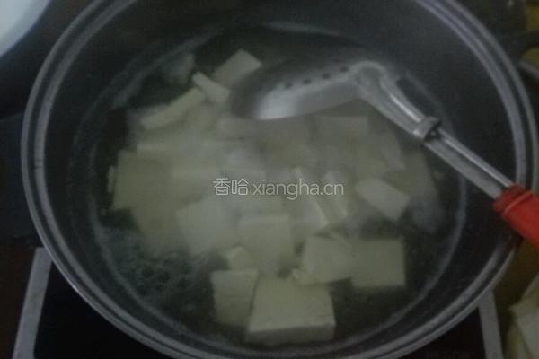 韭菜炒豆腐的做法图解2