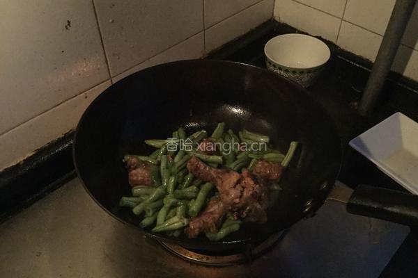 铁锅排骨焖面的做法图解4