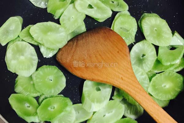 莴苣炒香肠的做法图解5