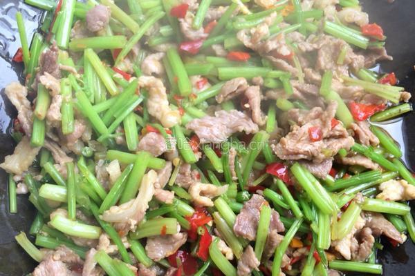 芹菜剁椒炒肉的做法图解10