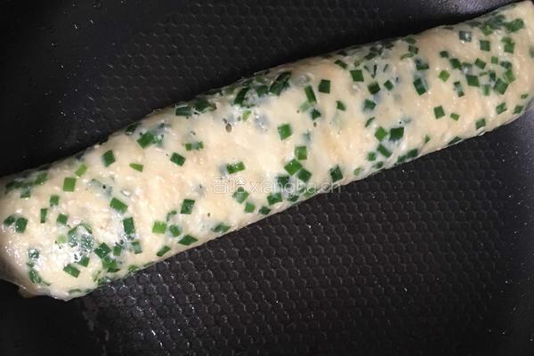 芝麻韭菜鸡蛋卷的做法图解11