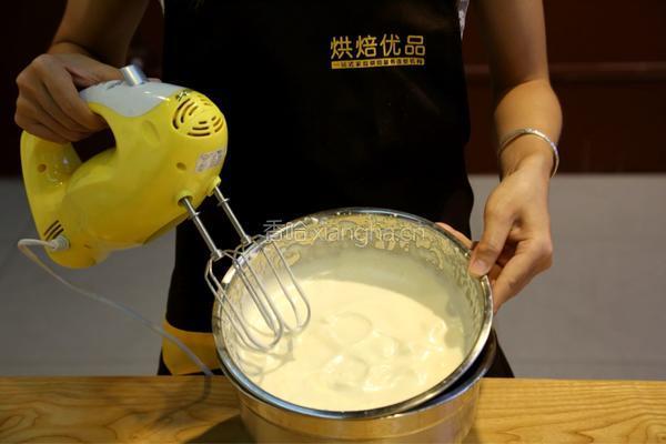 蜂蜜纸杯蛋糕的做法图解5
