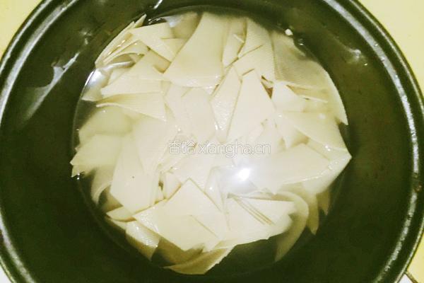 尖椒干豆腐的做法图解3