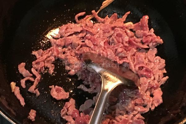 牛肉炒萝卜丝的做法图解3