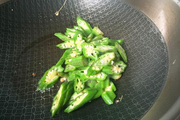 秋葵炒鸡蛋的做法图解5