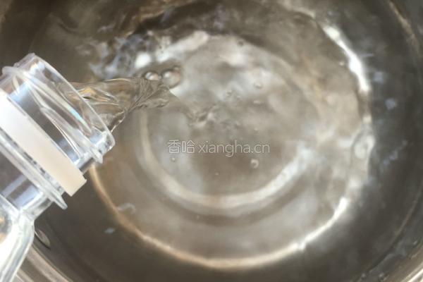 简易版梨汤的做法图解3