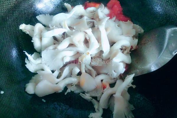 西红柿蘑菇鸡蛋炒青菜的做法图解7