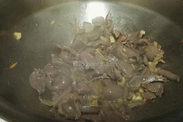 辣椒炒鸭肾的做法图解7
