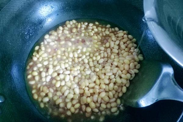 辣炒黄豆烧肉的做法图解7
