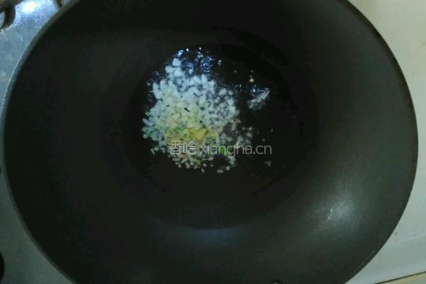 荷兰豆炒虾仁的做法图解2